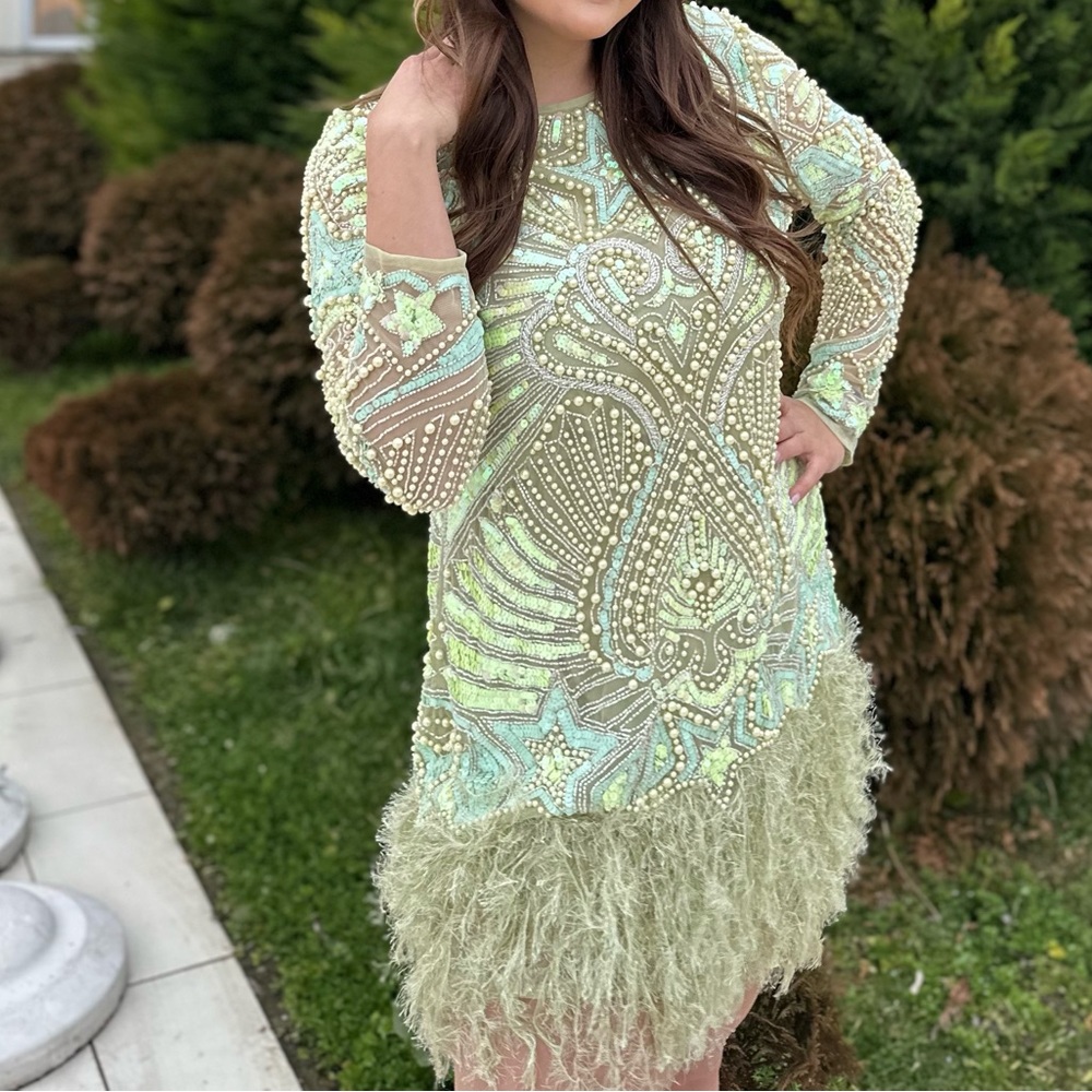 Light Green Sparkling Dress 🍐🥝 - Picture 6 of 7